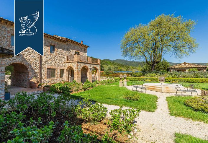 Image No.13-9 Bed Villa for sale