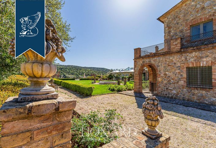 Image No.16-9 Bed Villa for sale