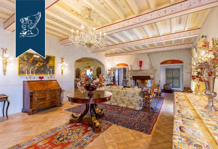 Image No.30-9 Bed Villa for sale