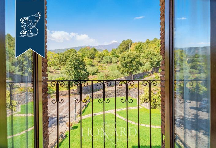 Image No.17-23 Bed Farmhouse for sale