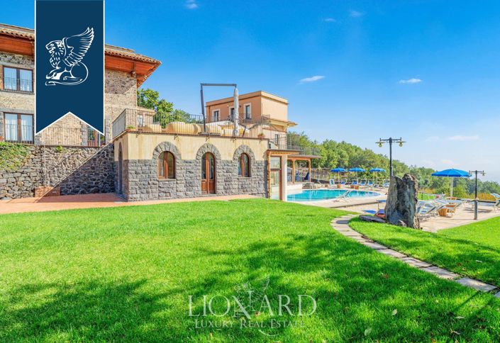 Image No.7-23 Bed Farmhouse for sale