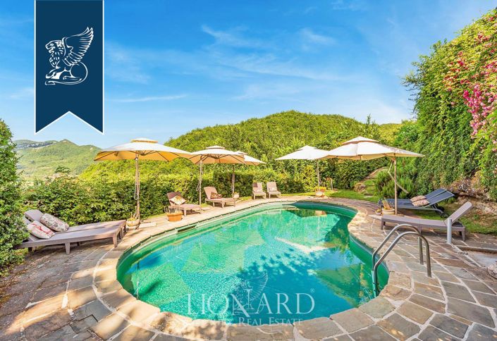 Image No.3-10 Bed Property for sale