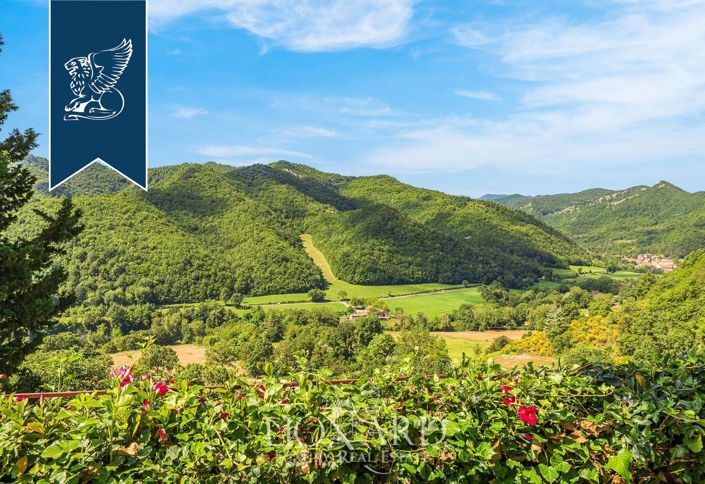 Image No.8-10 Bed Property for sale