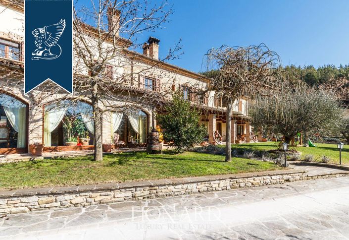 Image No.2-6 Bed Villa for sale