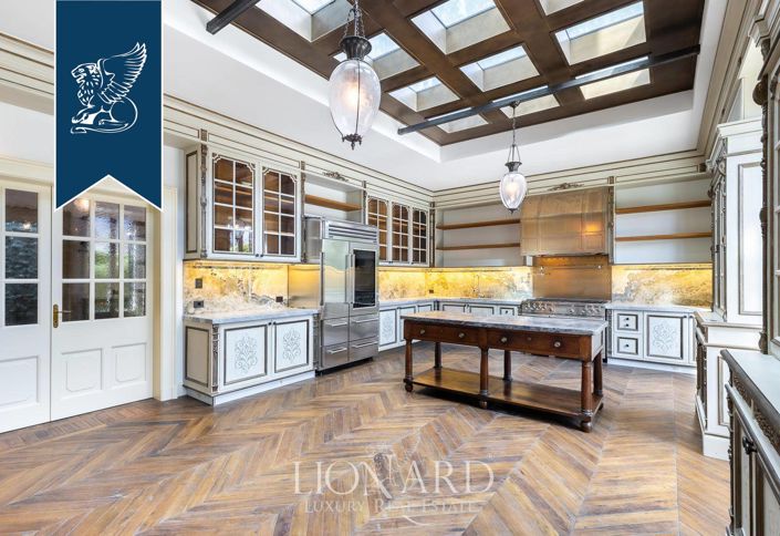 Image No.17-7 Bed Villa for sale