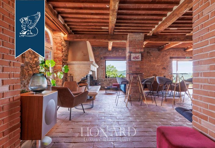 Image No.13-20 Bed Farmhouse for sale