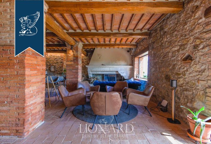 Image No.14-20 Bed Farmhouse for sale