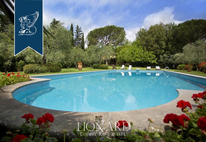 Image No.14-7 Bed Farmhouse for sale