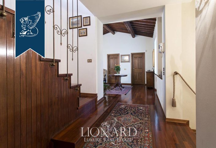 Image No.40-7 Bed Farmhouse for sale