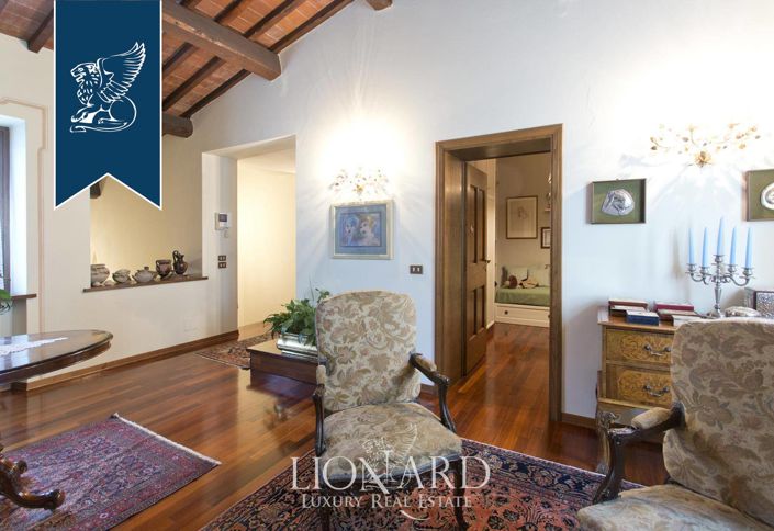 Image No.44-7 Bed Farmhouse for sale