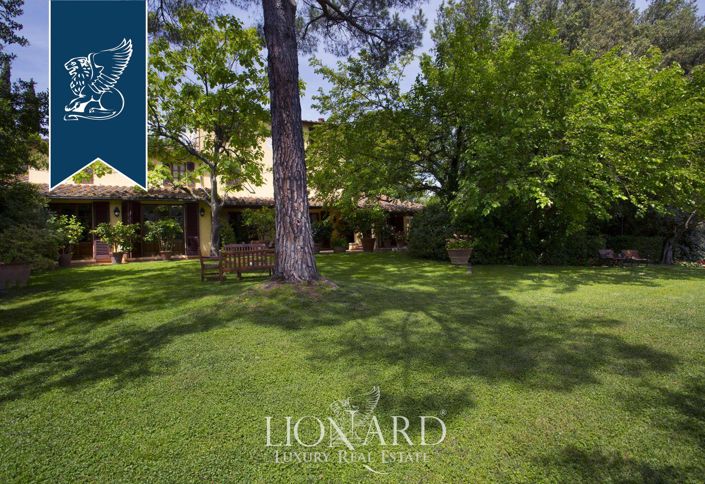 Image No.7-7 Bed Farmhouse for sale