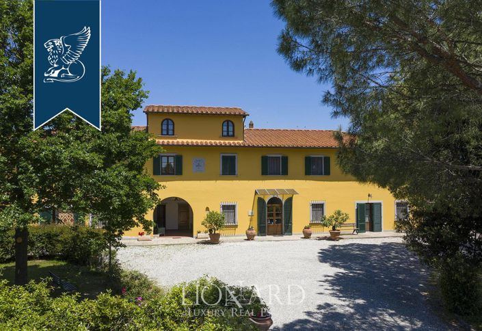 Image No.20-9 Bed Farmhouse for sale