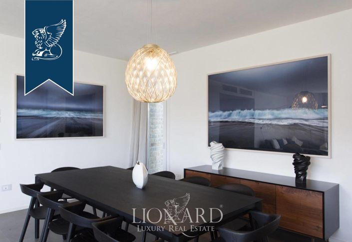 Image No.16-6 Bed Villa for sale