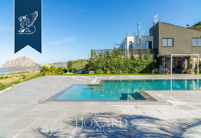 Image No.12-3 Bed Villa for sale