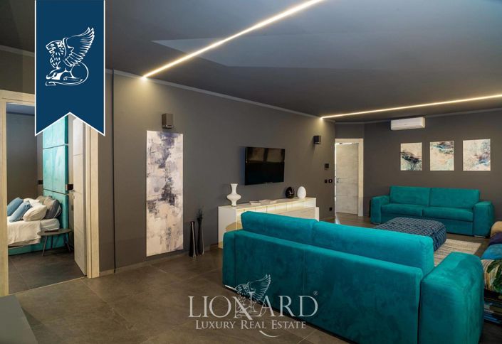 Image No.17-3 Bed Villa for sale