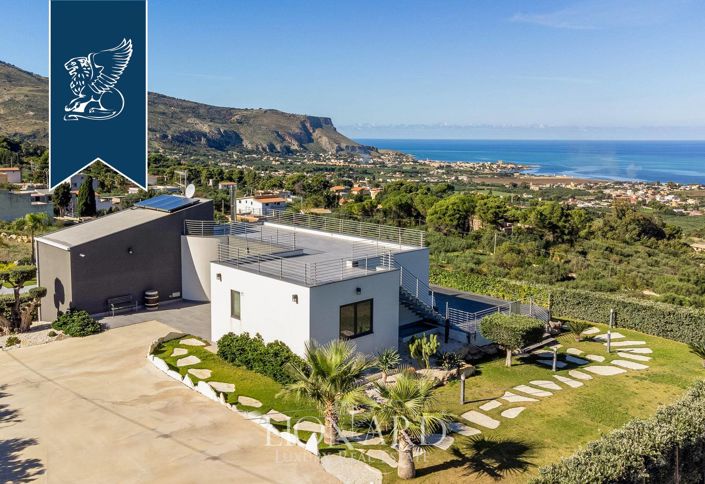 Image No.3-3 Bed Villa for sale