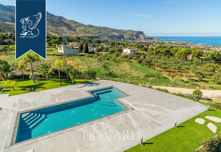 Image No.9-3 Bed Villa for sale