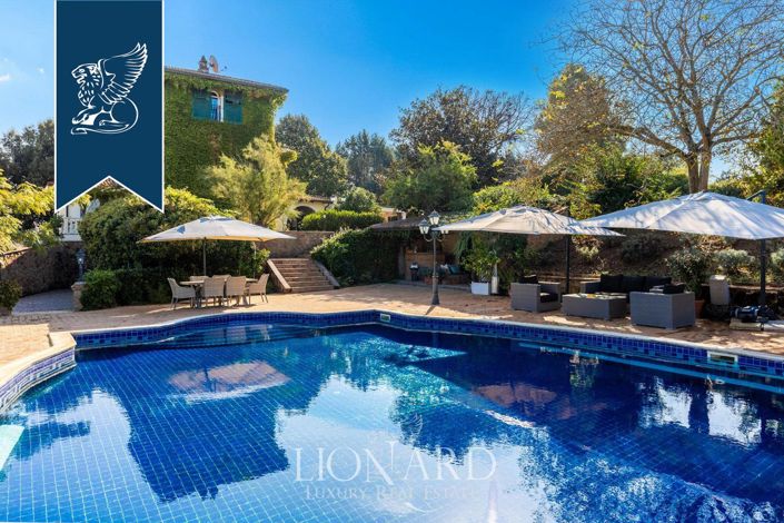 Image No.10-6 Bed Villa for sale