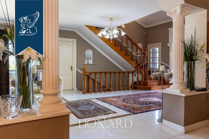 Image No.16-6 Bed Villa for sale