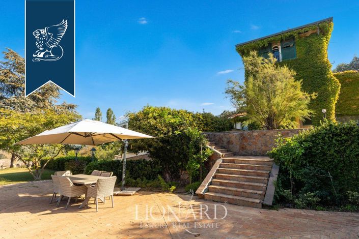 Image No.9-6 Bed Villa for sale