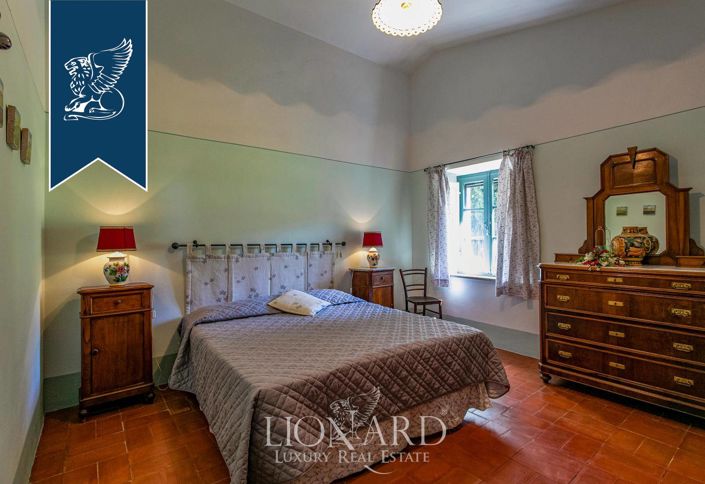 Image No.45-9 Bed Farmhouse for sale