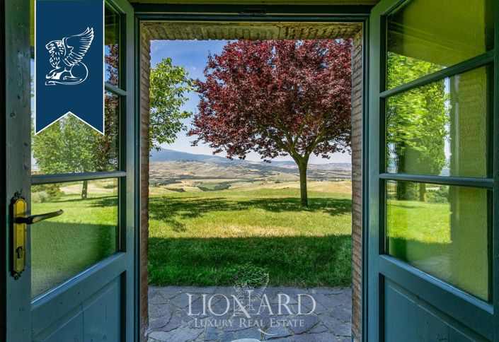 Image No.52-9 Bed Farmhouse for sale