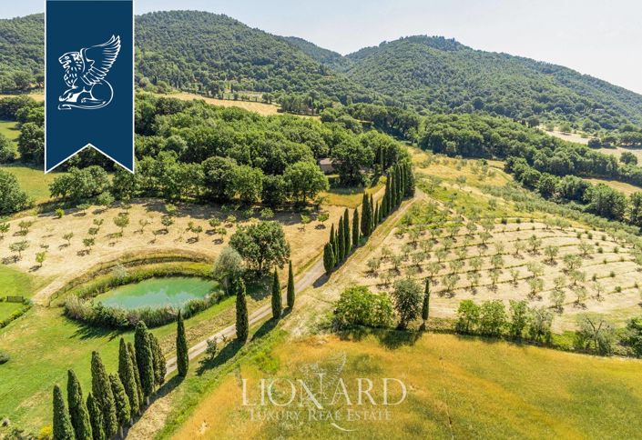 Image No.7-9 Bed Farmhouse for sale