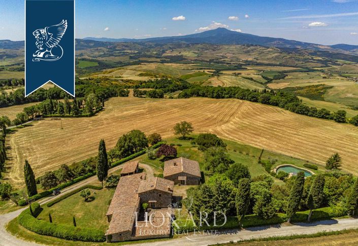 Image No.9-9 Bed Farmhouse for sale