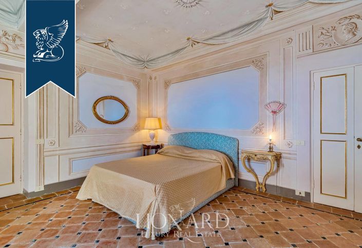 Image No.15-8 Bed Villa for sale