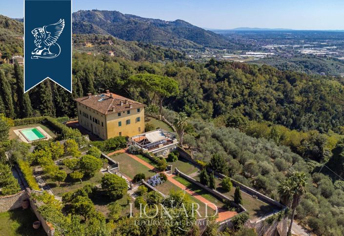 Image No.9-8 Bed Villa for sale