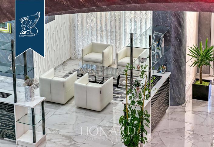 Image No.12-5 Bed Villa for sale