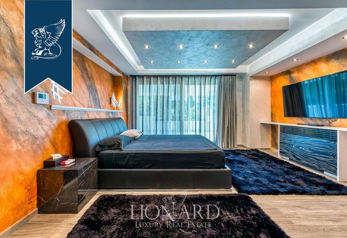 Image No.15-5 Bed Villa for sale