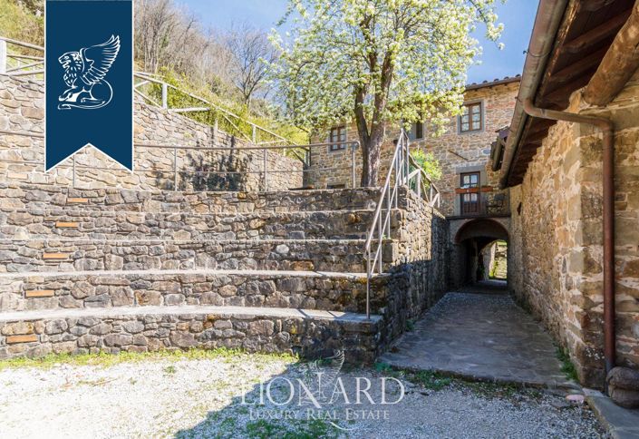 Image No.14-18 Bed Farmhouse for sale