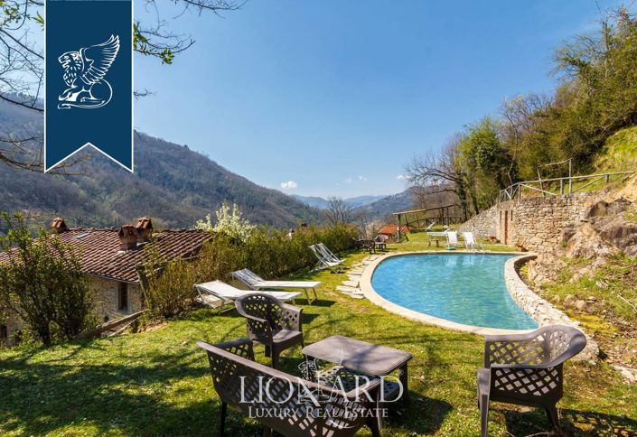 Image No.3-18 Bed Farmhouse for sale