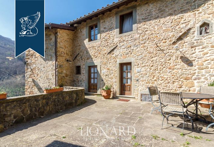 Image No.5-18 Bed Farmhouse for sale