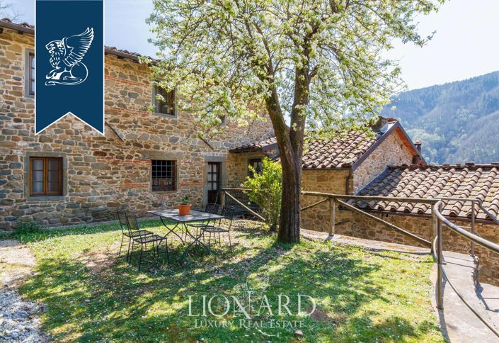 Image No.7-18 Bed Farmhouse for sale