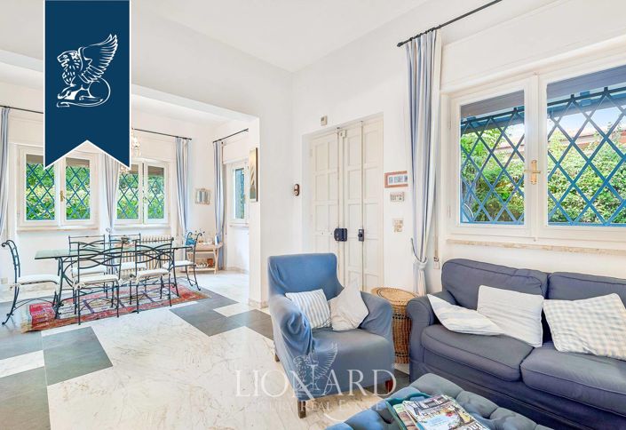 Image No.10-4 Bed Villa for sale