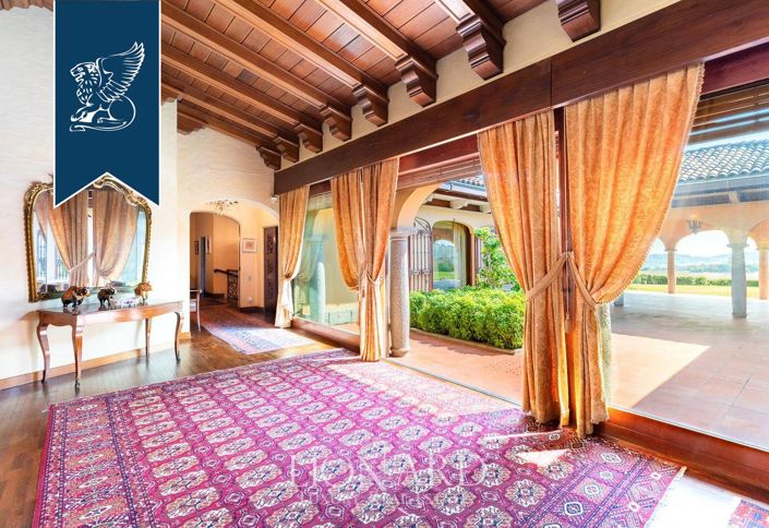 Image No.19-9 Bed Villa for sale