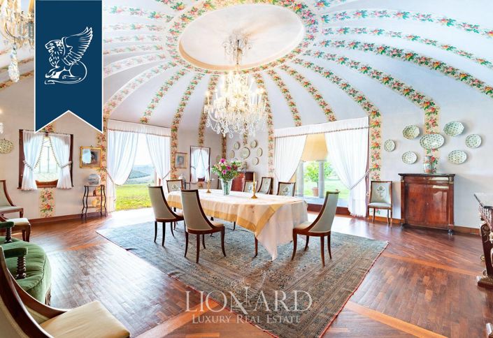 Image No.29-9 Bed Villa for sale