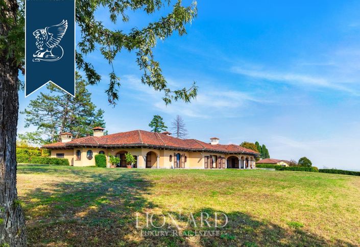 Image No.3-9 Bed Villa for sale