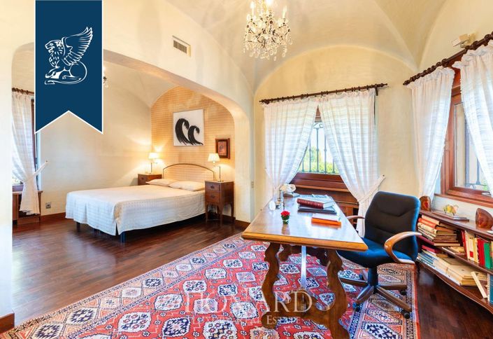 Image No.40-9 Bed Villa for sale