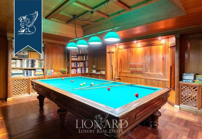 Image No.54-9 Bed Villa for sale