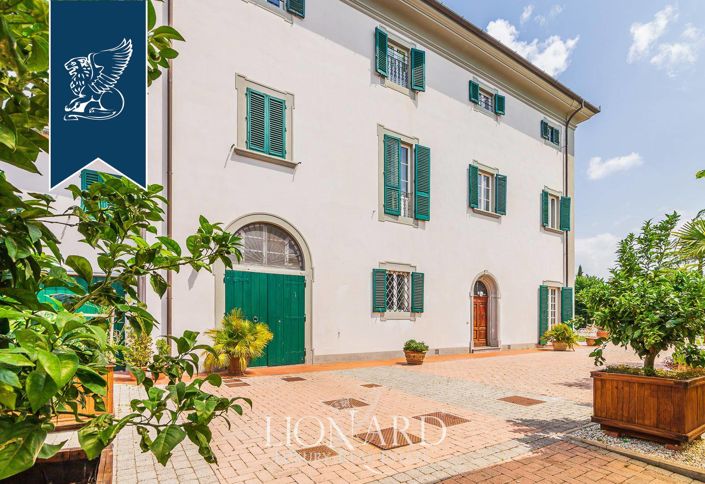 Image No.19-12 Bed Villa for sale