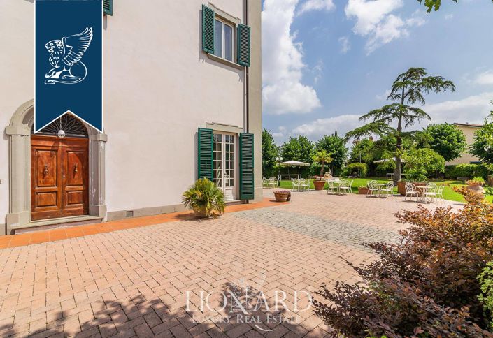 Image No.23-12 Bed Villa for sale