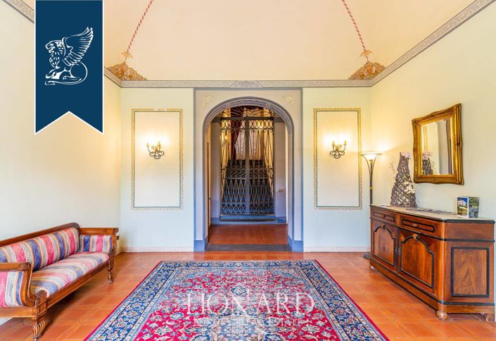 Image No.25-12 Bed Villa for sale