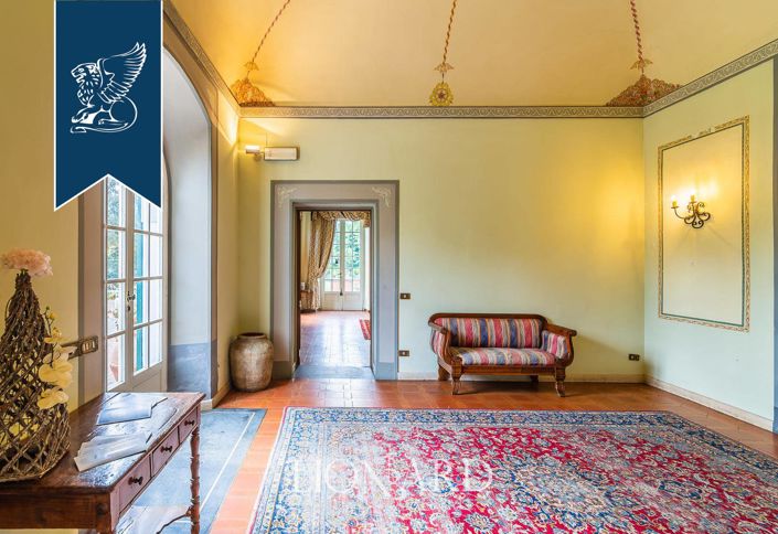 Image No.29-12 Bed Villa for sale