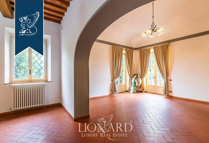 Image No.31-12 Bed Villa for sale