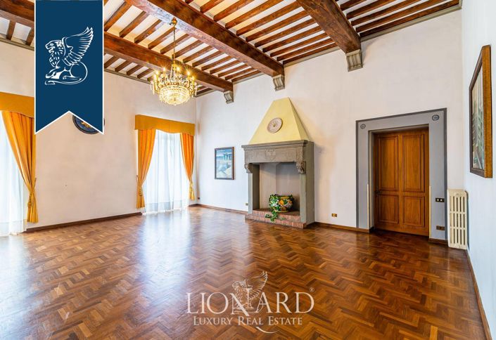 Image No.34-12 Bed Villa for sale