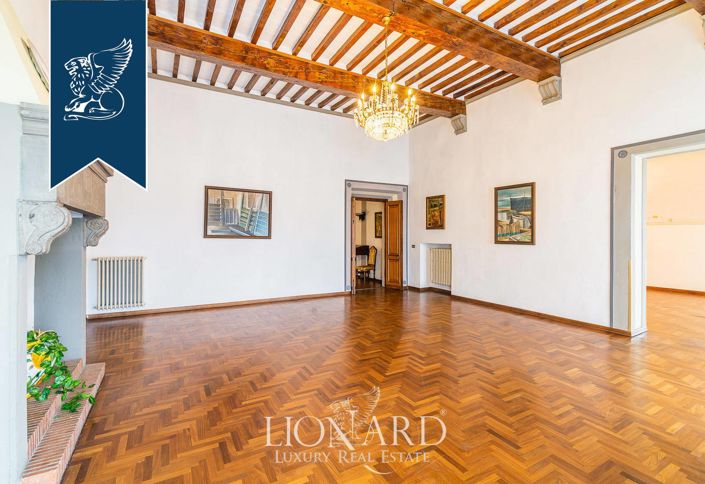 Image No.36-12 Bed Villa for sale