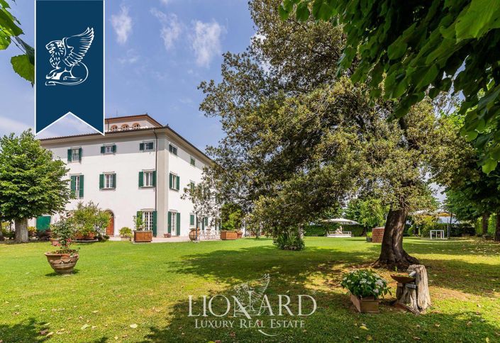 Image No.4-12 Bed Villa for sale